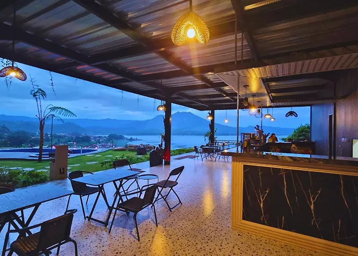 Adelisca Glamping, Cafe And *